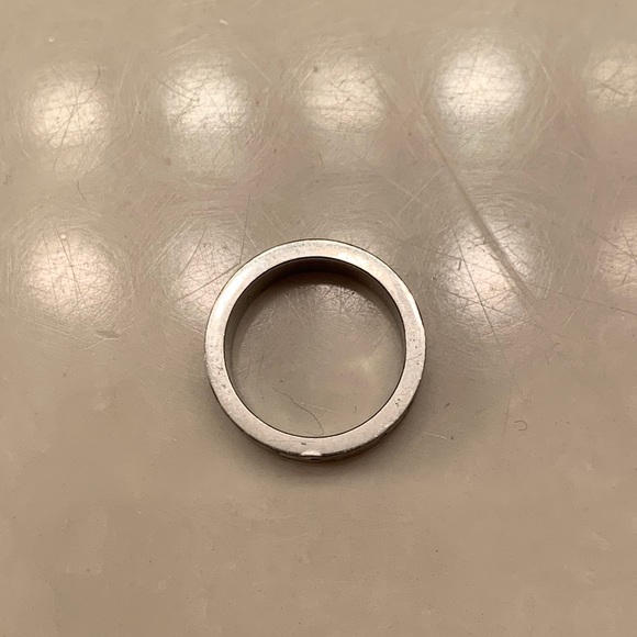 Silver ring - Picture 2 of 6